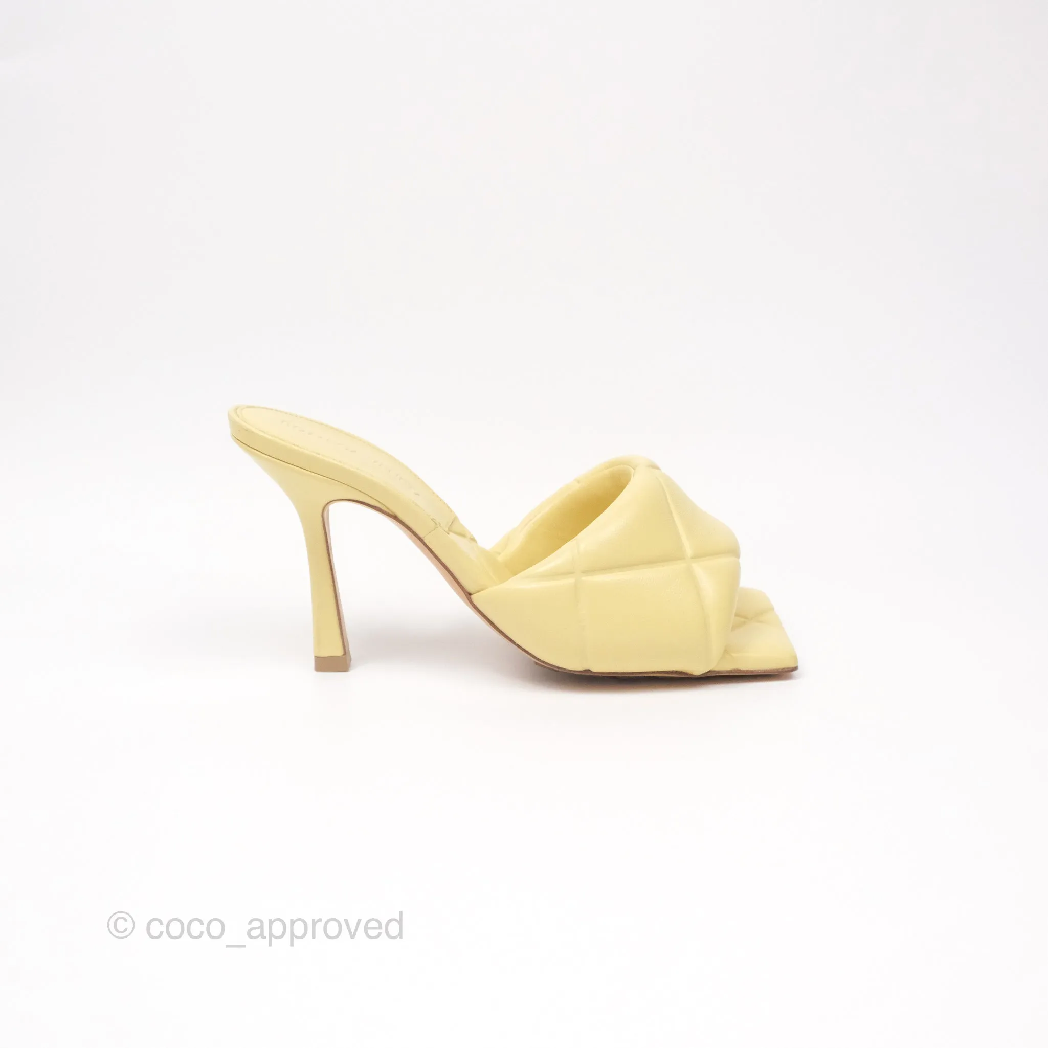 Bottega Veneta Lido Sandals Intrecciato Yellow Lambskin Size 35