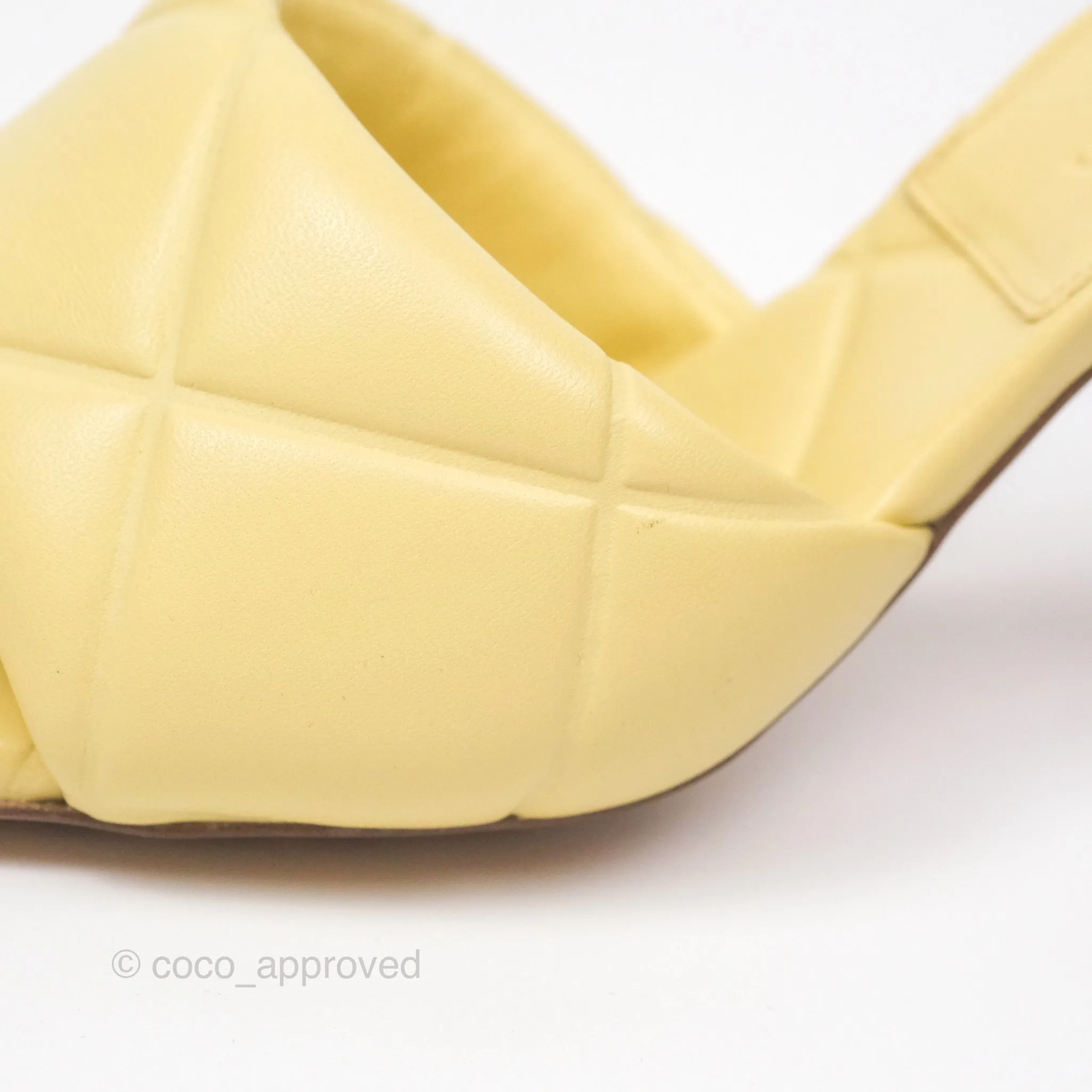 Bottega Veneta Lido Sandals Intrecciato Yellow Lambskin Size 35