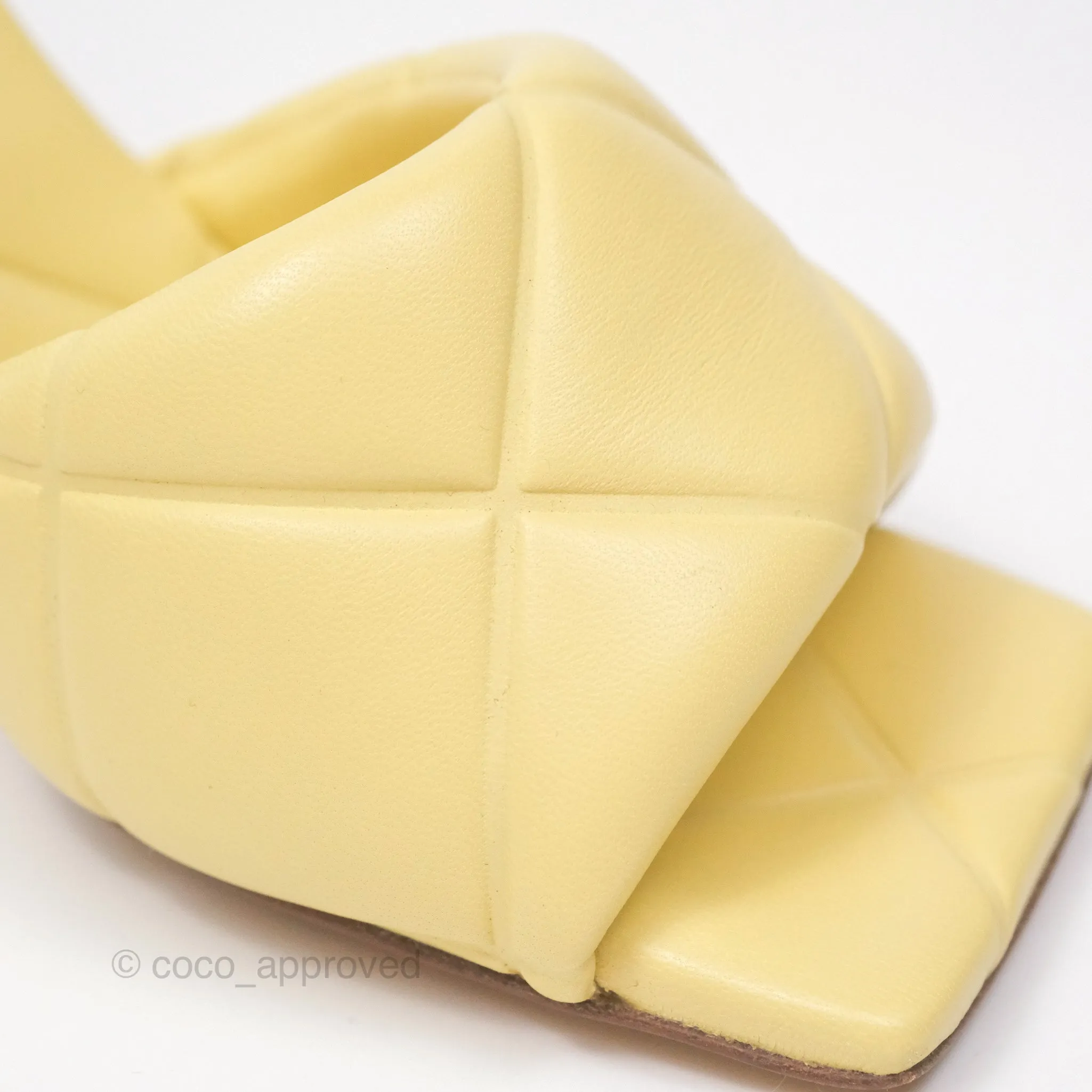 Bottega Veneta Lido Sandals Intrecciato Yellow Lambskin Size 35