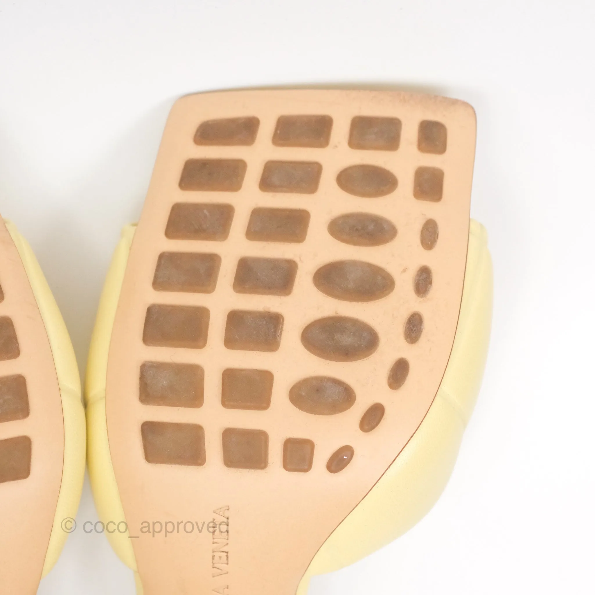 Bottega Veneta Lido Sandals Intrecciato Yellow Lambskin Size 35