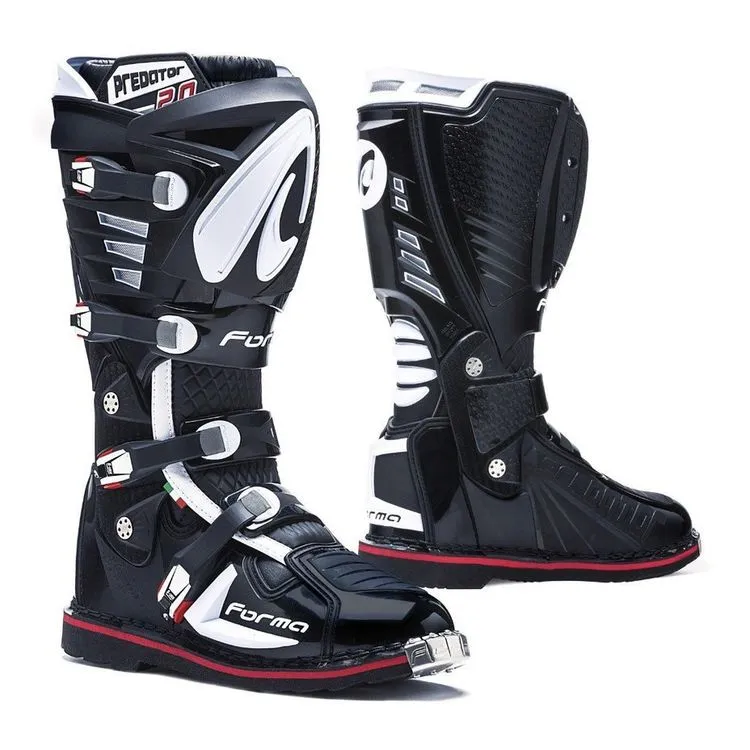 Forma Predator 2.0 Boots