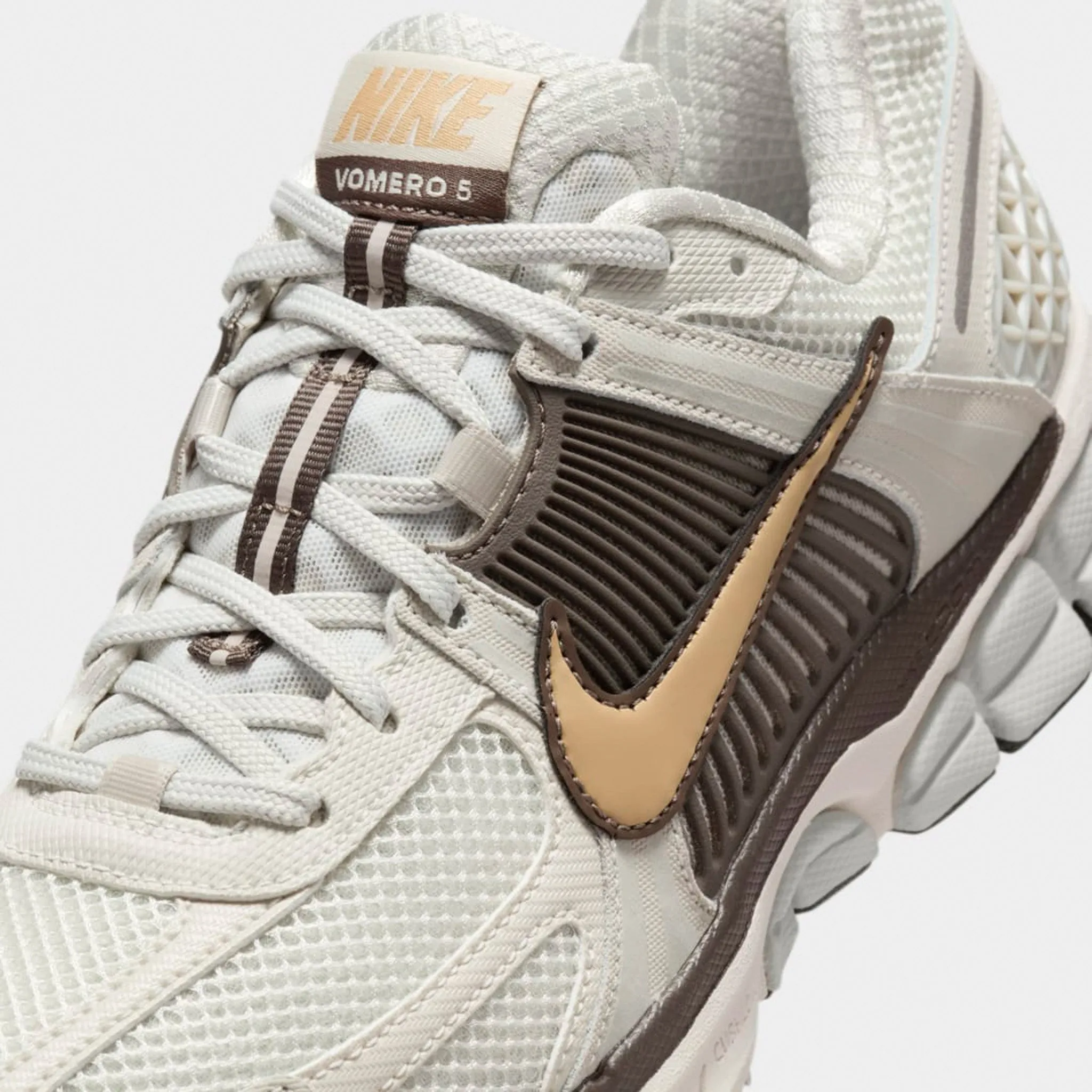 Nike Women's Zoom Vomero 5 JD Light Bone / Sesame - Ironstone