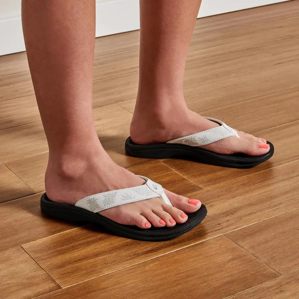 OluKai 'Ohana Bright White Flip Flop Sandal (Women's)